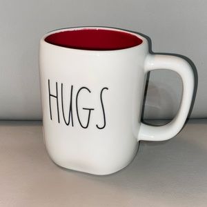 Rae Dunn HUGS & KISSES Valentine’s Mug